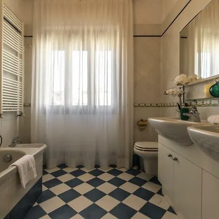 Greci Canal View R&r 아파트